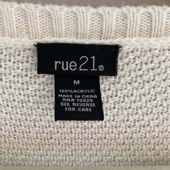 Brand: Rue - Picture 2 of 4